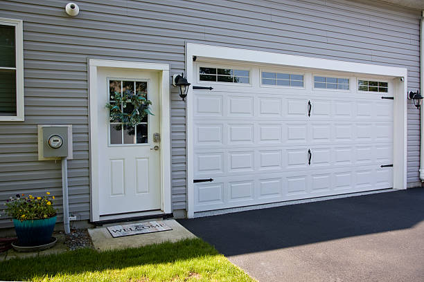 24/7 Emergency Garage Door Panel Replacement experts in Creedmoor, NC